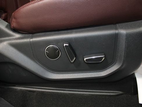 Used 2023 Ford Expedition Max Limited image 39