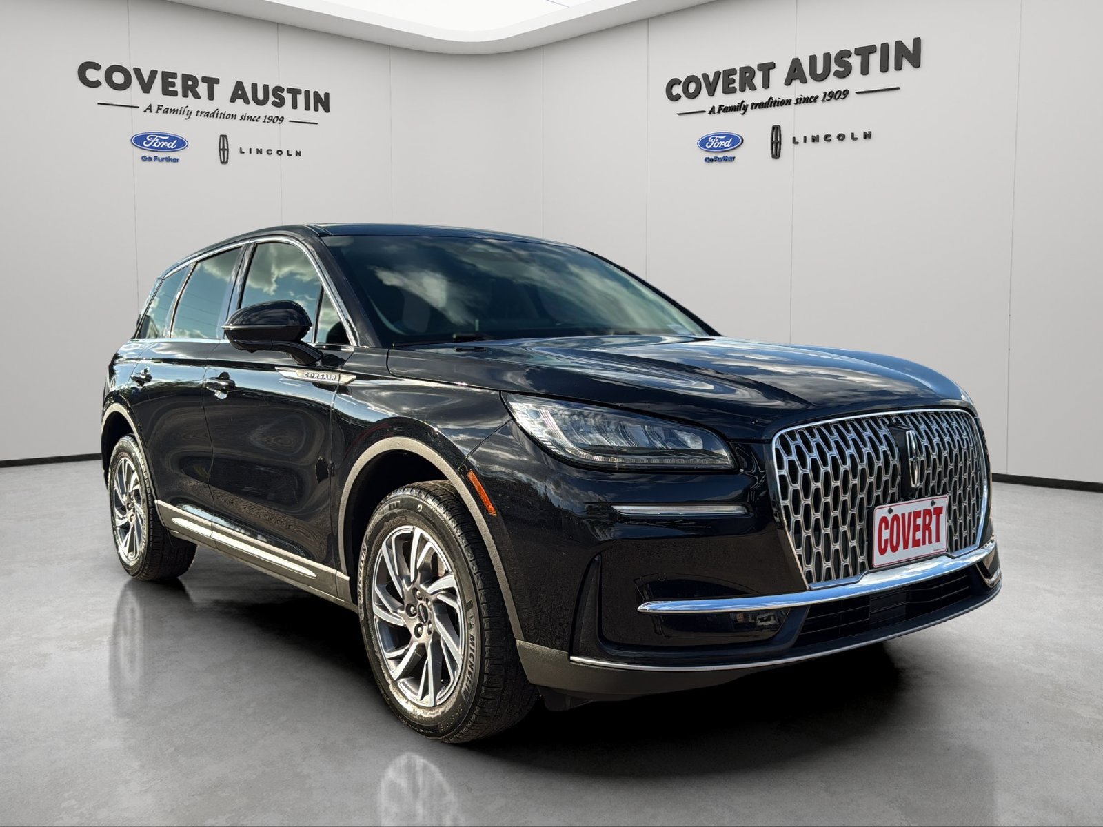 Used 2024 Lincoln Corsair FWD w/ Equipment Group 101A image 7