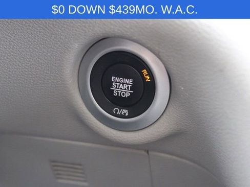 Used 2023 Chrysler Pacifica Touring-L image 34