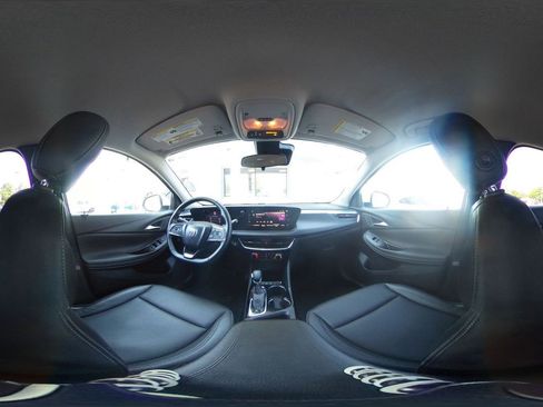 Used 2024 Buick Encore GX Sport Touring image 38