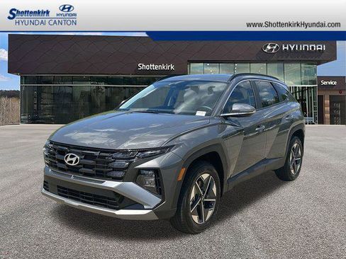 New 2025 Hyundai Tucson SEL image 1