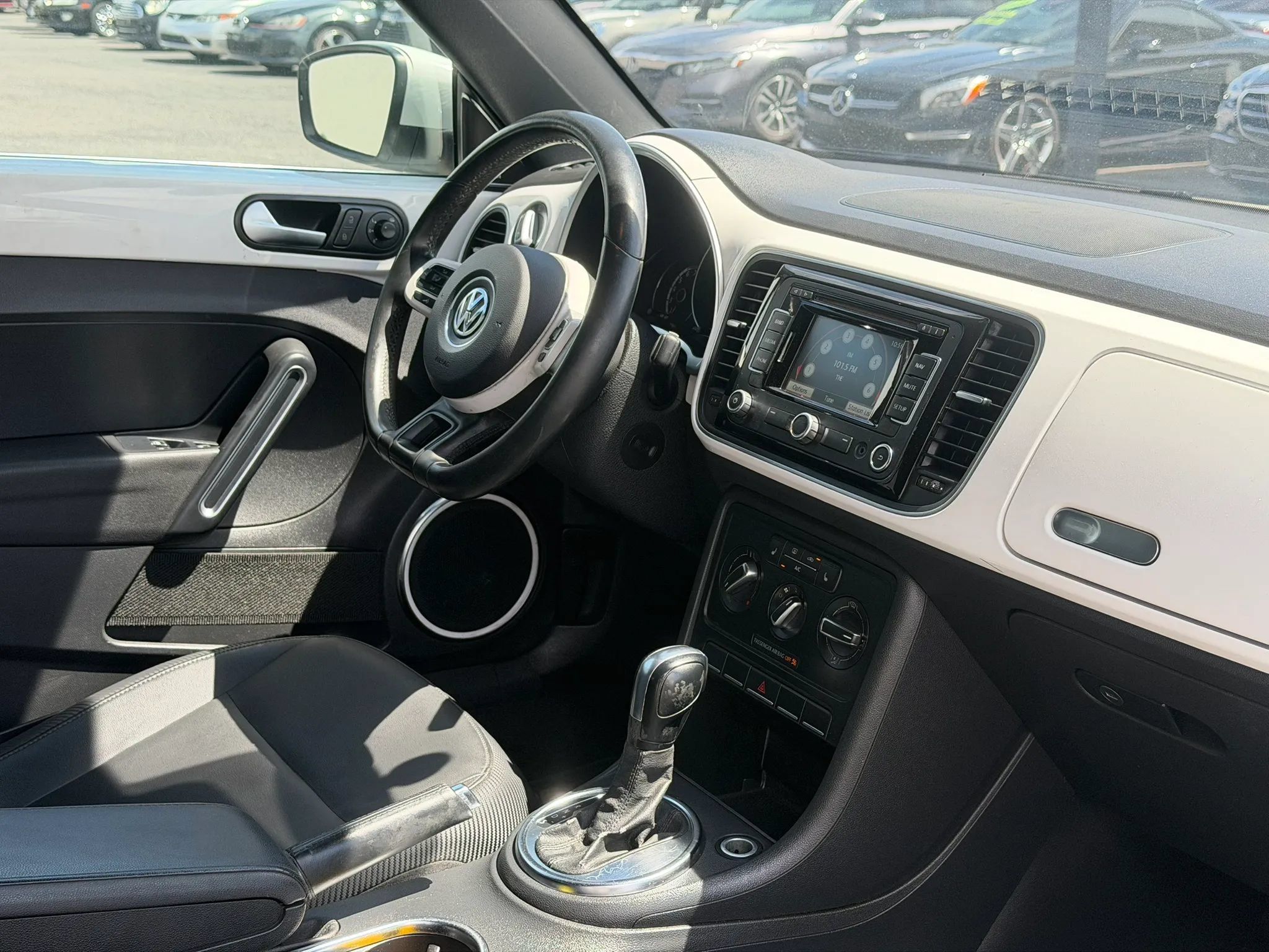Used 2013 Volkswagen Beetle 2.5 FWD image 26