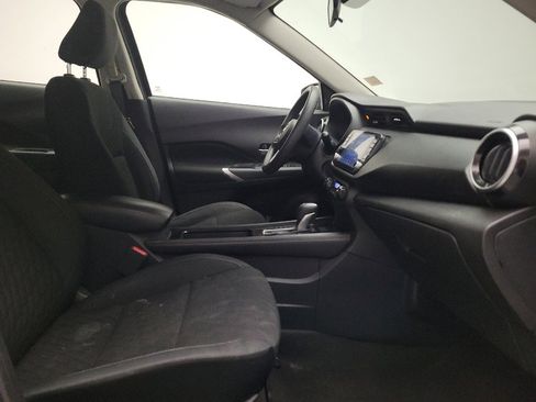 Used 2021 Nissan Kicks SV FWD image 21