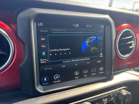 Used 2021 Jeep Wrangler Unlimited Rubicon w/ Xtreme Recon 35" Tire Package image 31