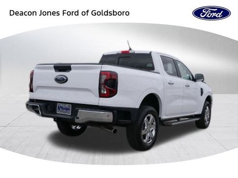 Used 2024 Ford Ranger Lariat w/ Trailer Tow Package image 3
