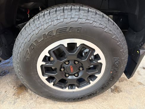 Used 2026 Toyota 4Runner TRD Off-Road Premium AWD/4WD image 10