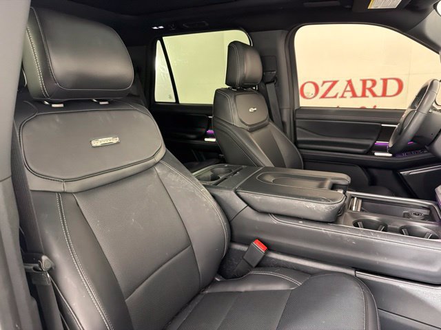 Used 2025 Ford Expedition Platinum w/ Stealth Performance Package AWD/4WD image 32