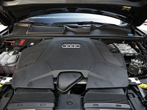 Used 2025 Audi Q7 3.0T Prestige image 31