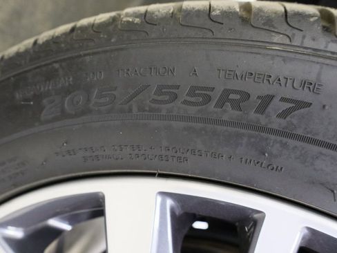 Used 2021 Nissan Kicks SV image 38