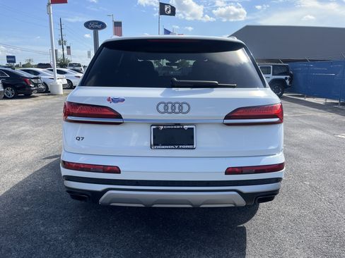 Used 2025 Audi Q7 3.0T Premium Plus AWD/4WD image 3