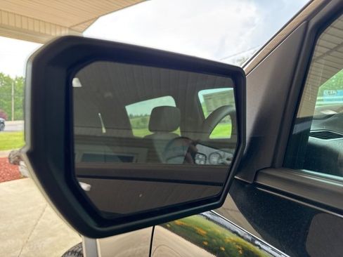 New 2025 GMC Canyon Elevation w/ Convenience Package image 31