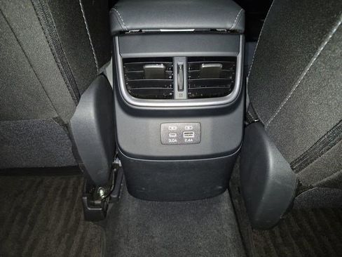 Used 2025 Subaru Outback Premium AWD/4WD image 23