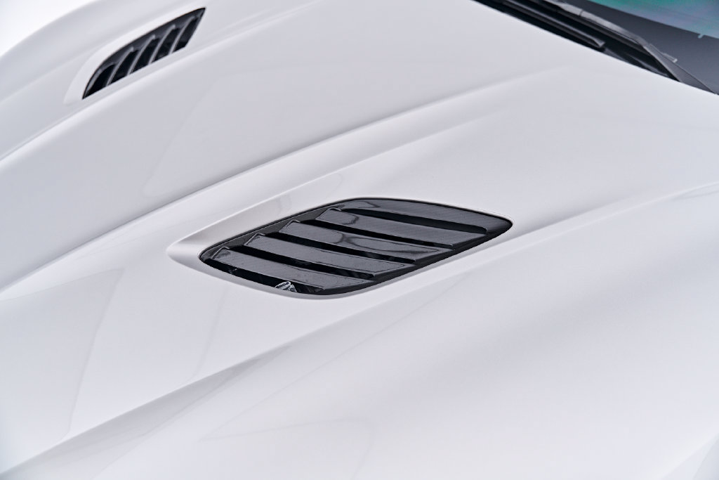 Used 2023 Aston Martin DBS Coupe RWD image 20