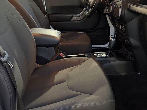 Used 2017 Jeep Wrangler Unlimited Sport w/ Quick Order Package 24S image 17