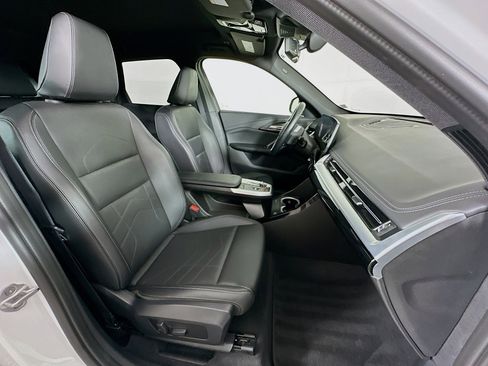 Used 2025 BMW X1 xDrive28i AWD/4WD image 32