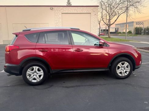 Used 2015 Toyota RAV4 LE image 8