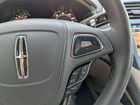 Used 2017 Lincoln MKZ Select w/ Select Plus Package AWD/4WD image 18