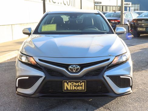 Used 2024 Toyota Camry SE image 2