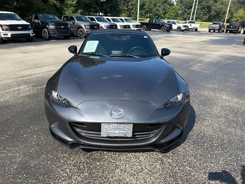 Used 2017 MAZDA MX-5 Miata Club w/ Brembo/BBS Package RWD image 8