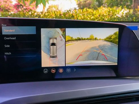 Used 2026 Cadillac Vistiq Luxury image 26