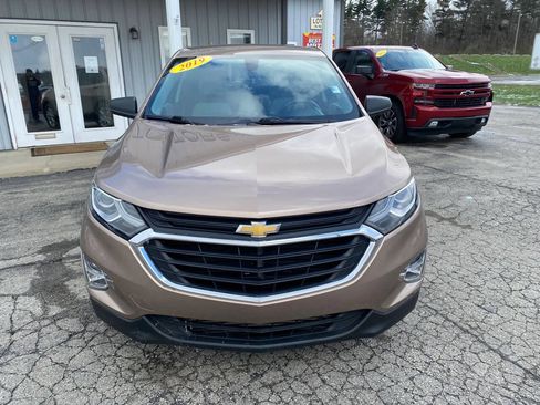 Used 2019 Chevrolet Equinox LS w/ LS Convenience Package AWD/4WD image 8