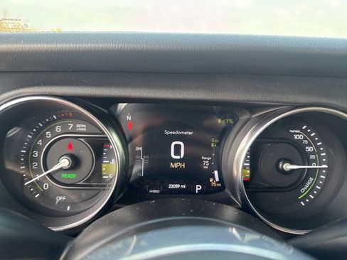 Used 2021 Jeep Wrangler Unlimited Sahara image 12