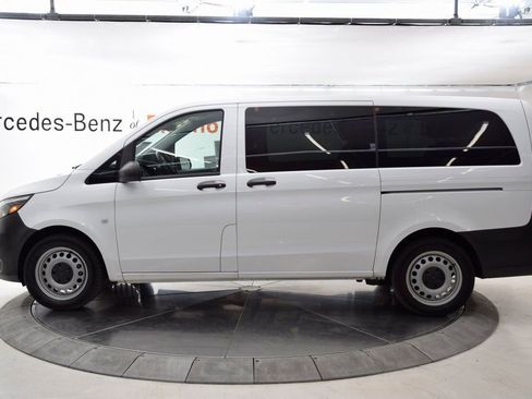 Used 2023 Mercedes-Benz Metris Passenger image 3