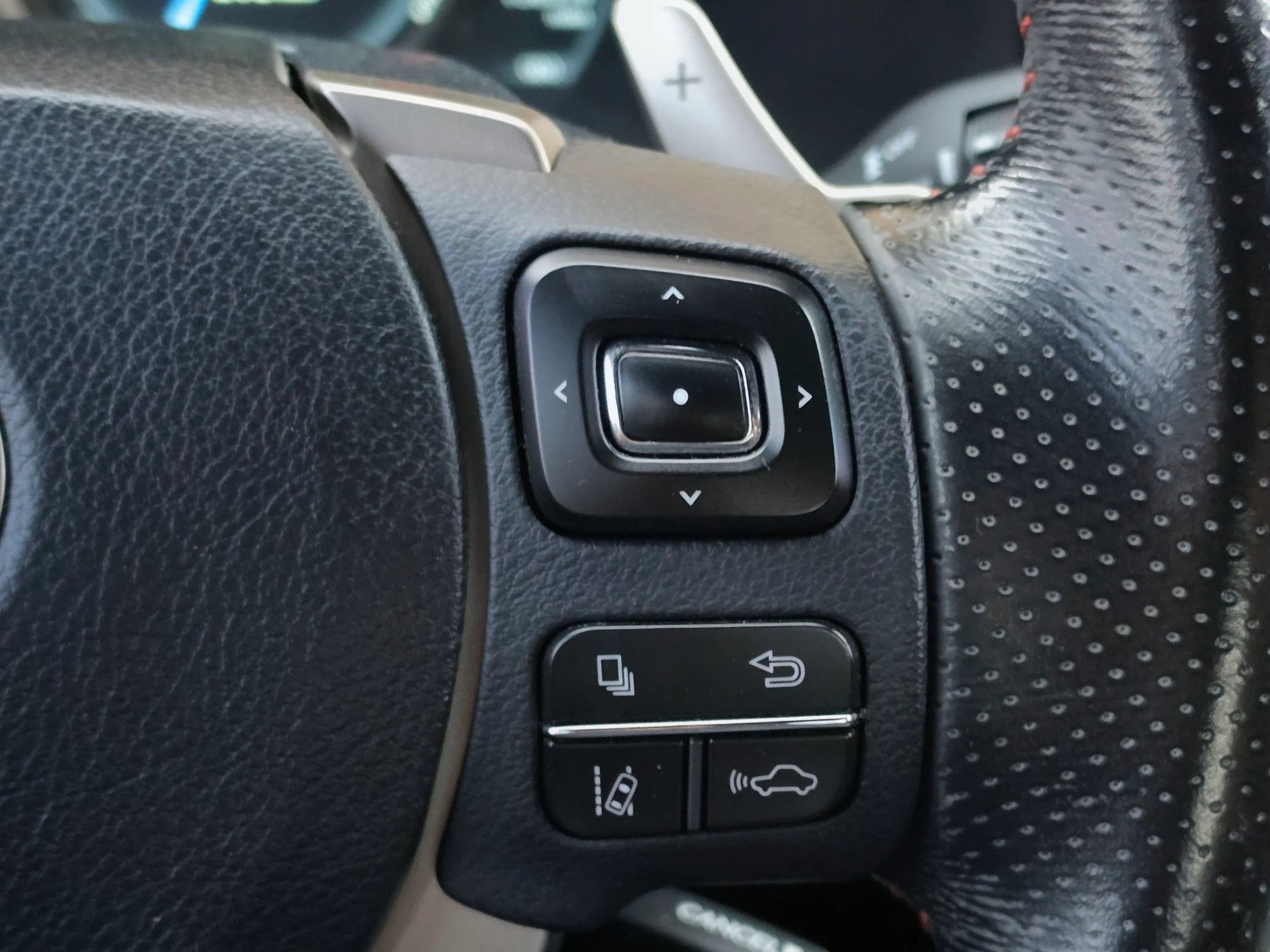 Used 2017 Lexus IS 200t F Sport w/ F Sport Package RWD image 25