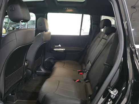 Used 2026 Mercedes-Benz GLB 250 4MATIC image 16