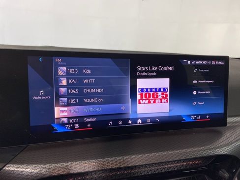 New 2025 BMW 330i xDrive Sedan w/ Convenience Package image 19