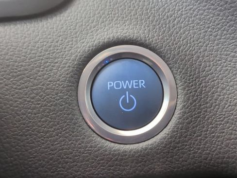 Used 2024 Toyota Tundra Limited AWD/4WD image 23