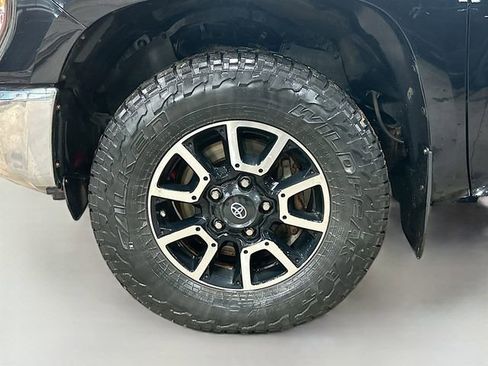 Used 2017 Toyota Tundra SR5 image 29