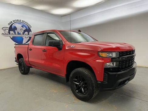 Used 2019 Chevrolet Silverado 1500 Custom Trail Boss w/ Custom Convenience Package AWD/4WD image 12