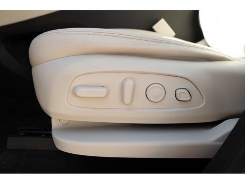 Used 2022 Buick Enclave Premium w/ Experience Buick Package FWD image 15