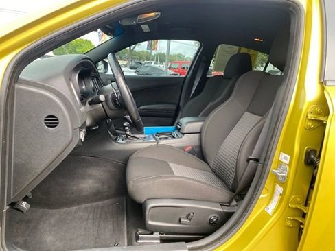Used 2021 Dodge Charger R/T w/ Blacktop Package RWD image 16