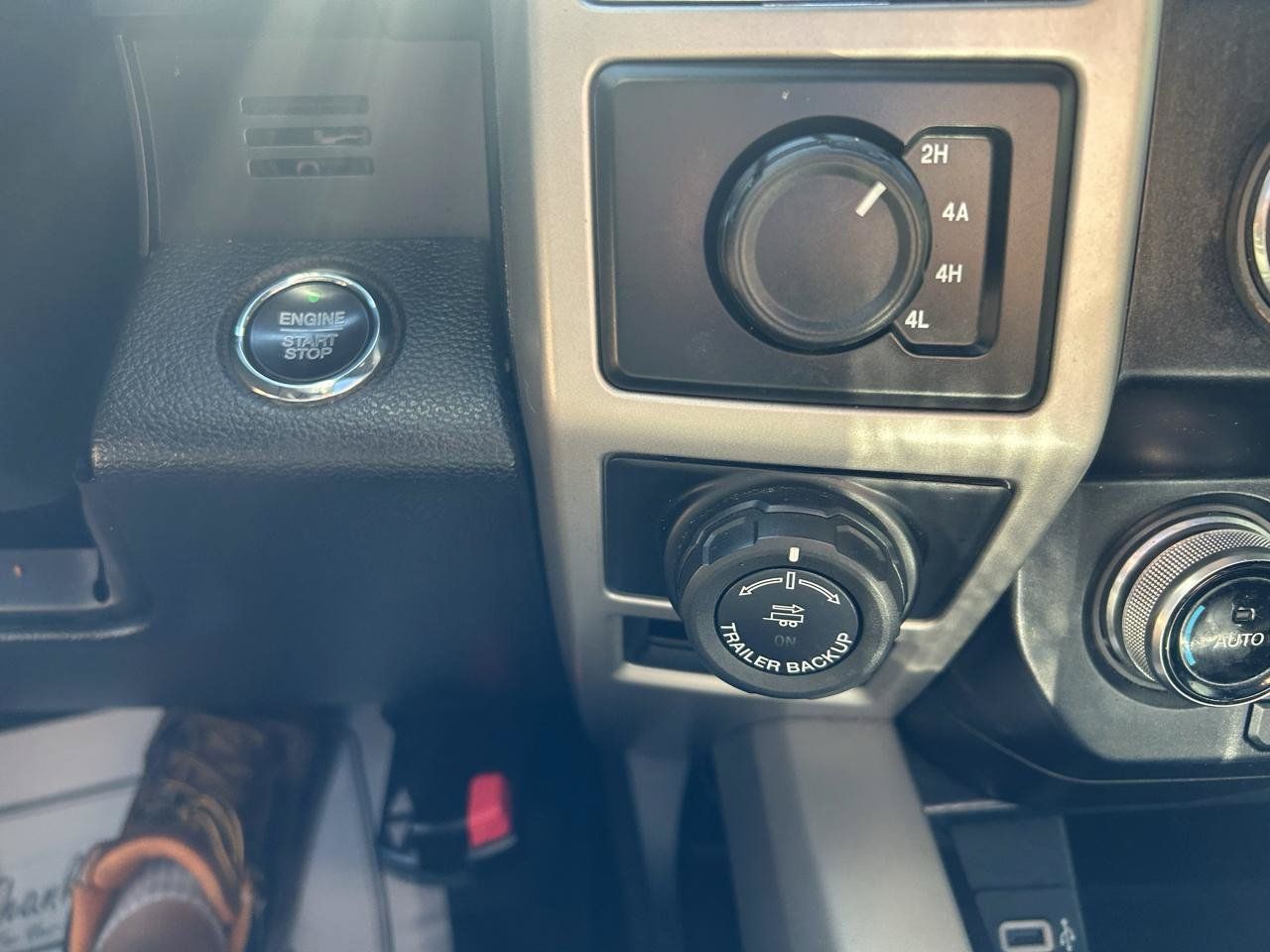 Used 2019 Ford F150 Lariat w/ Equipment Group 502A Luxury AWD/4WD image 25