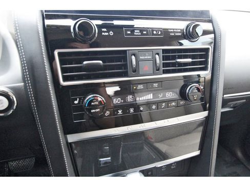 Used 2024 Nissan Armada SV RWD image 27