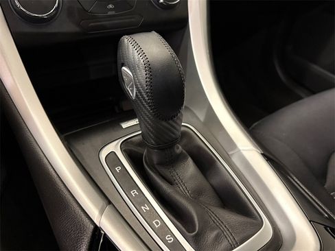 Used 2015 Ford Fusion SE image 26