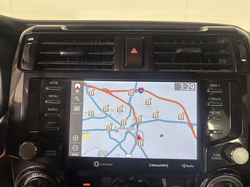 Used 2022 Toyota 4Runner TRD Off-Road Premium AWD/4WD image 19