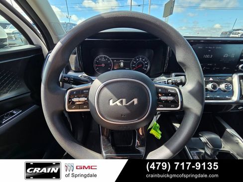 Used 2023 Kia Sorento LX FWD image 14