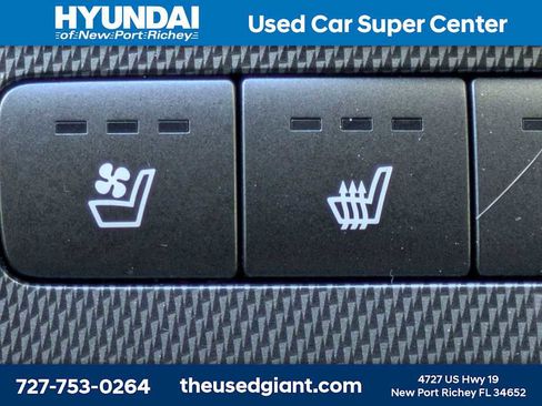 Certified 2023 Hyundai Santa Fe Limited FWD image 31