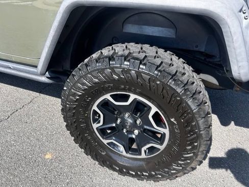 Used 2016 Jeep Wrangler Unlimited Rubicon AWD/4WD image 8