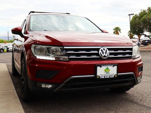 Used 2018 Volkswagen Tiguan SEL w/ 3rd Row Seat Package AWD/4WD image 18
