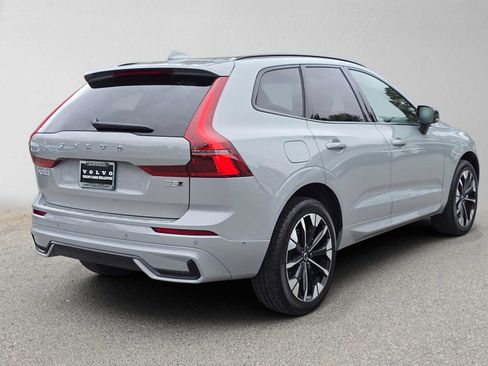 Used 2026 Volvo XC60 B5 Plus w/ Protection Package Premier AWD/4WD image 3