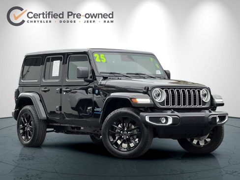 Certified 2025 Jeep Wrangler Unlimited Sahara w/ Safety Group AWD/4WD image 2