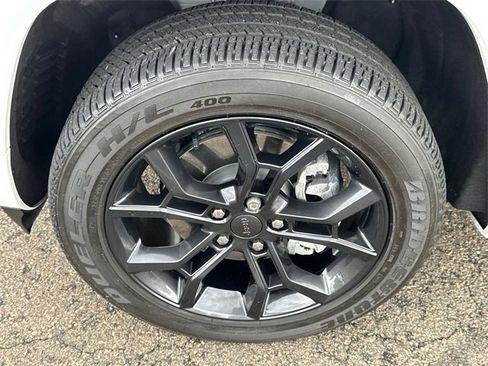 Used 2023 Jeep Grand Cherokee 30th Anniversary image 8