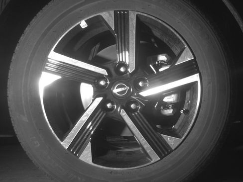 Used 2025 Nissan Sentra SV FWD image 13