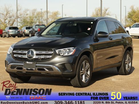 Used 2021 Mercedes-Benz GLC 300 4MATIC image 3