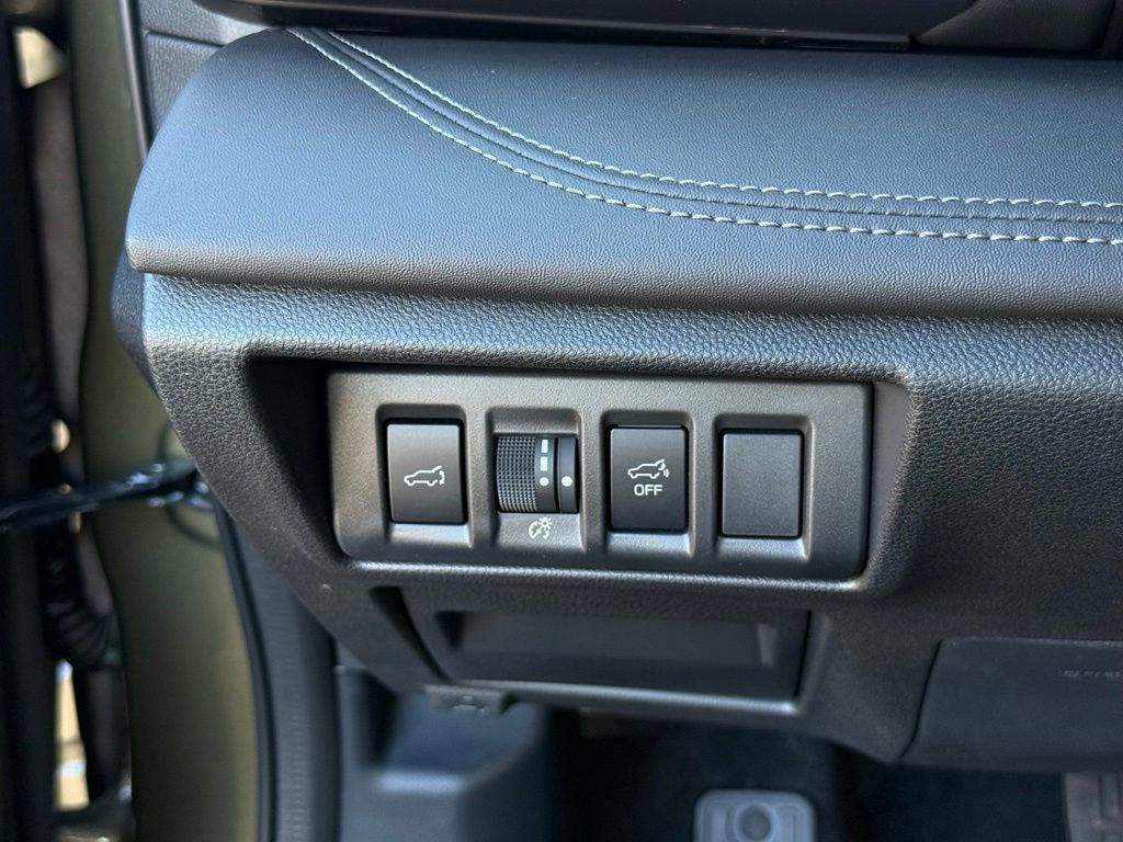 Certified 2025 Subaru Outback Touring XT AWD/4WD image 16