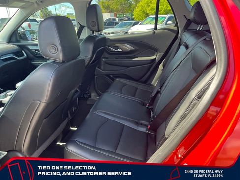 Used 2023 GMC Terrain SLT w/ Tech Package FWD image 11